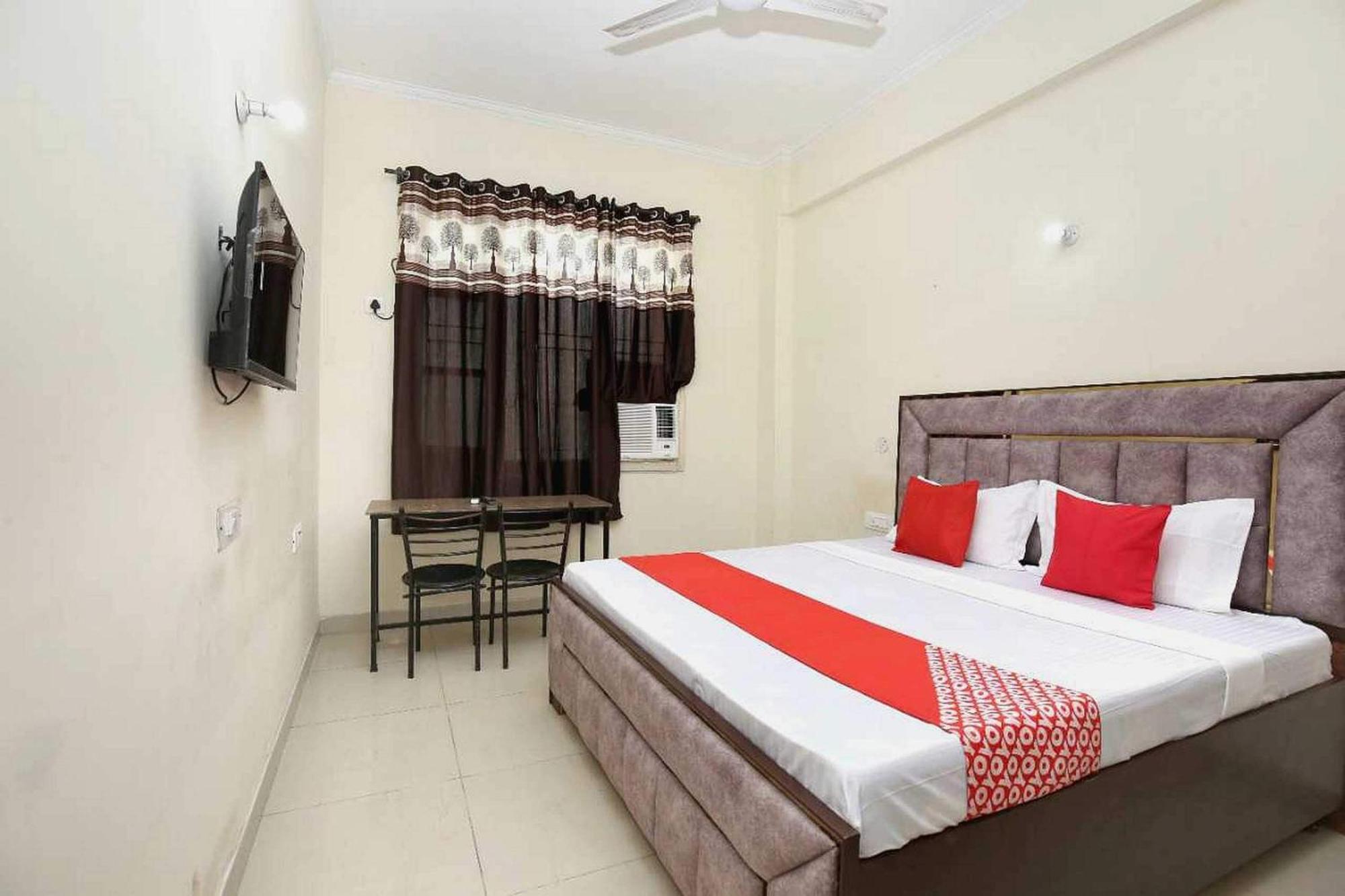 Oyo 91941 Hotel Golden Crown Sirhind Luaran gambar